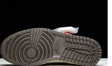 CD4487-100 TRAVIS RETRO HIGH JORDAN - 1 SCOTT 0503